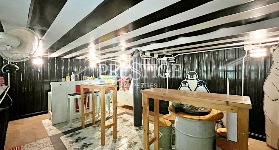For sale 6 ベッドルーム house in Sattahip, Chonburi