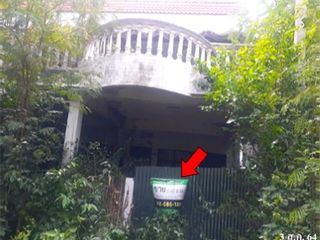 Casa adosada en venta de 2 habitaciones en Tha Yang, Phetchaburi