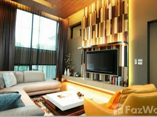 For sale 5 Beds house in Din Daeng, Bangkok
