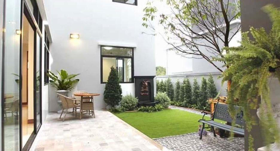 For sale 4 bedrooms house in Thawi Watthana, Bangkok