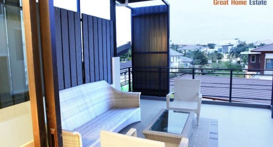 For sale 4 bedrooms house in Thawi Watthana, Bangkok