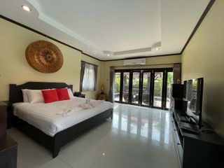 For sale 5 bed villa in Saraphi, Chiang Mai