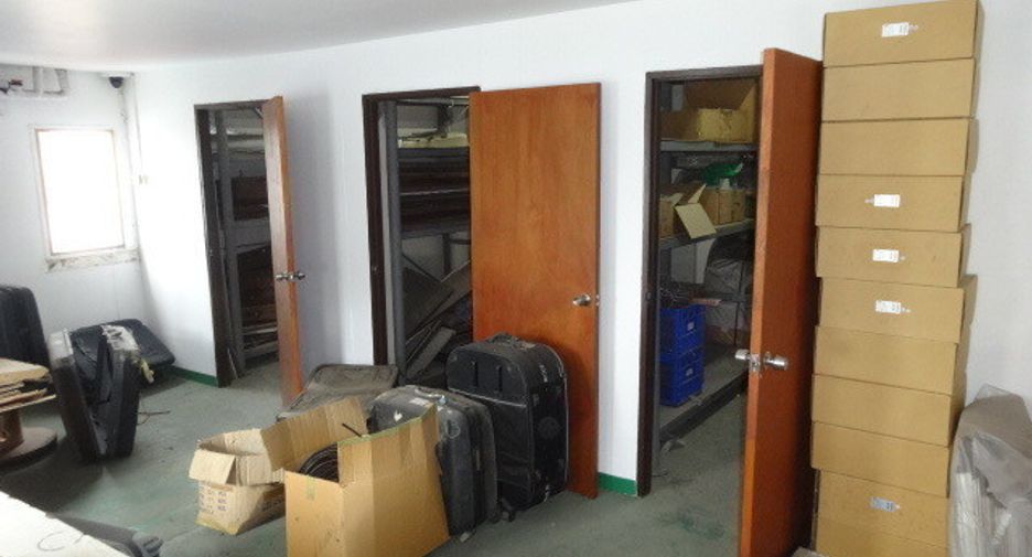 For sale 5 bedrooms retail Space in Phra Khanong, Bangkok