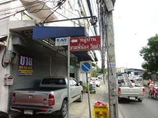 For sale 5 bedrooms retail Space in Phra Khanong, Bangkok