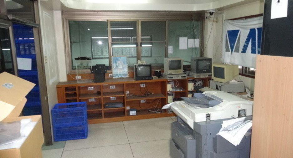 For sale 5 bedrooms retail Space in Phra Khanong, Bangkok
