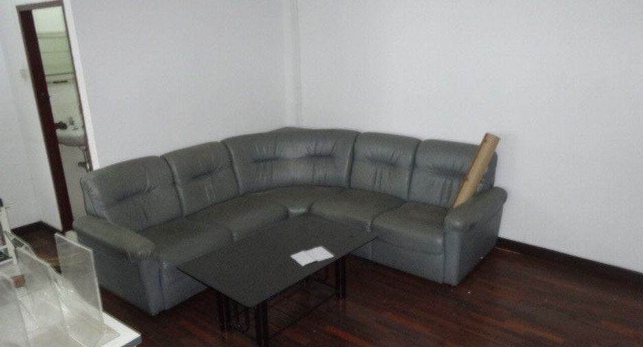 For sale 5 bedrooms retail Space in Phra Khanong, Bangkok