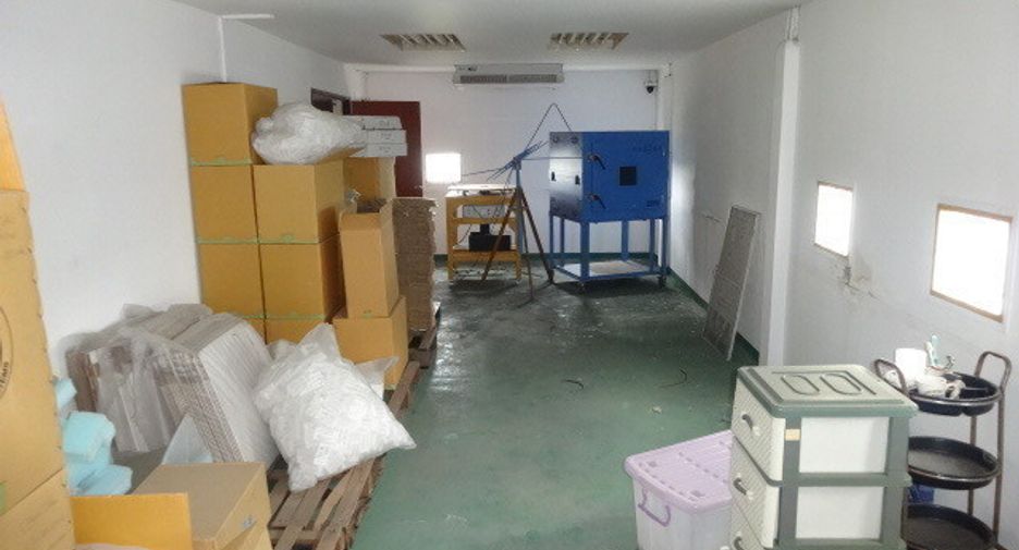 For sale 5 bedrooms retail Space in Phra Khanong, Bangkok
