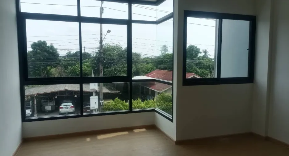 出售 2 卧室 办公室 在 Bang Yai, Nonthaburi