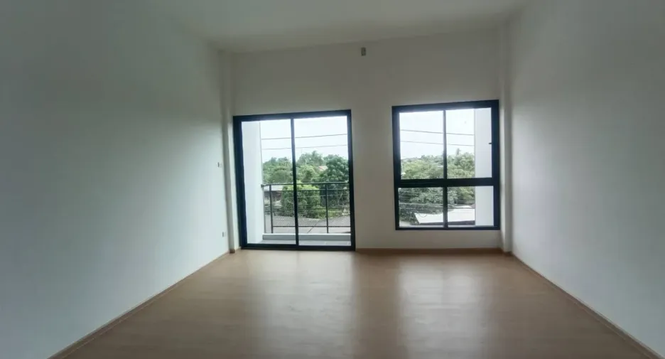 出售 2 卧室 办公室 在 Bang Yai, Nonthaburi