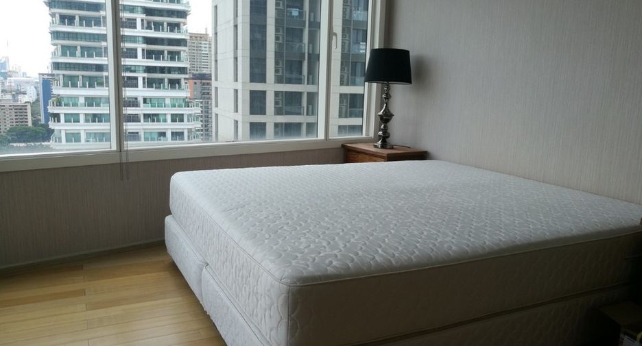 À louer et à vendre 2 chambres condo à Khlong Toei, Bangkok