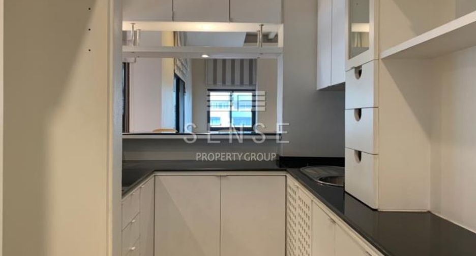 Condo en alquiler de 4 habitaciones en Watthana, Bangkok