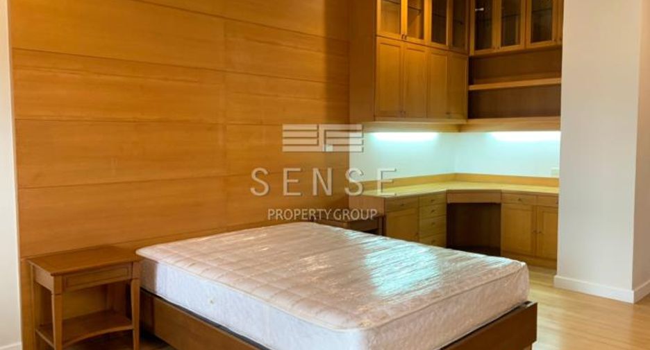 Condo en alquiler de 4 habitaciones en Watthana, Bangkok