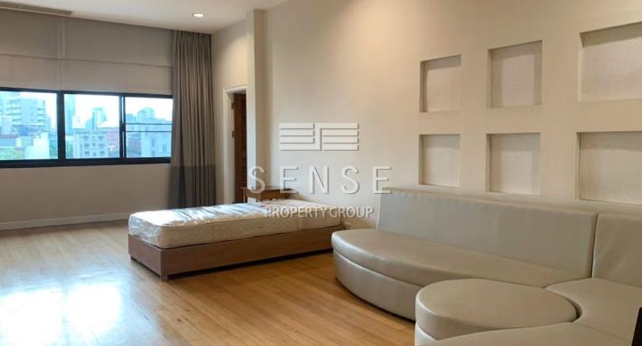 Condo en alquiler de 4 habitaciones en Watthana, Bangkok