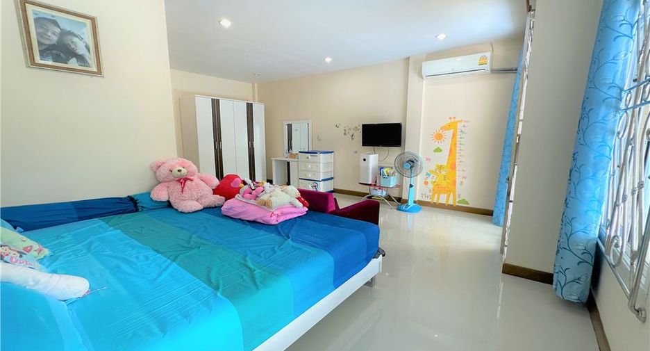 For sale 2 bed townhouse in Mueang Krabi, Krabi
