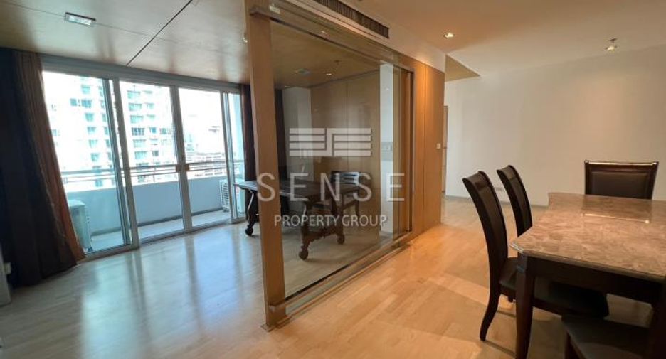 For rent 2 bedrooms condo in Watthana, Bangkok