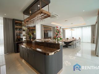 For sale 6 bedrooms villa in Bang Lamung, Chonburi