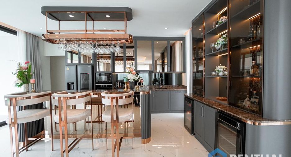 Villa zum Kauf mit 6 Zimmer in Bang Lamung, Chonburi
