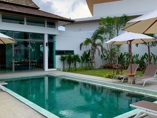 For rent 3 bedrooms villa in Mueang Phuket, Phuket