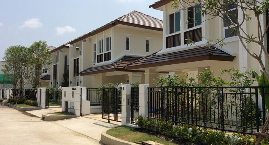 For sale and for rent 3 bed house in Lat Krabang, Bangkok