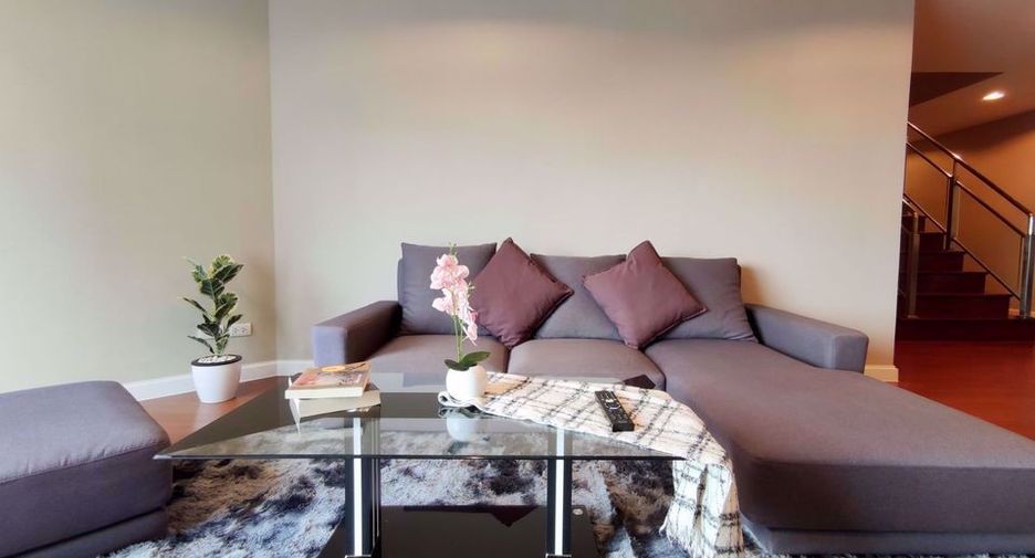 For rent studio condo in Huai Khwang, Bangkok