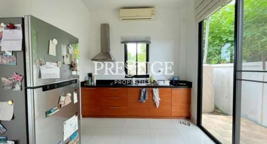 Haus zur Miete und zum Kauf mit 3 Zimmer in Bang Lamung, Chonburi