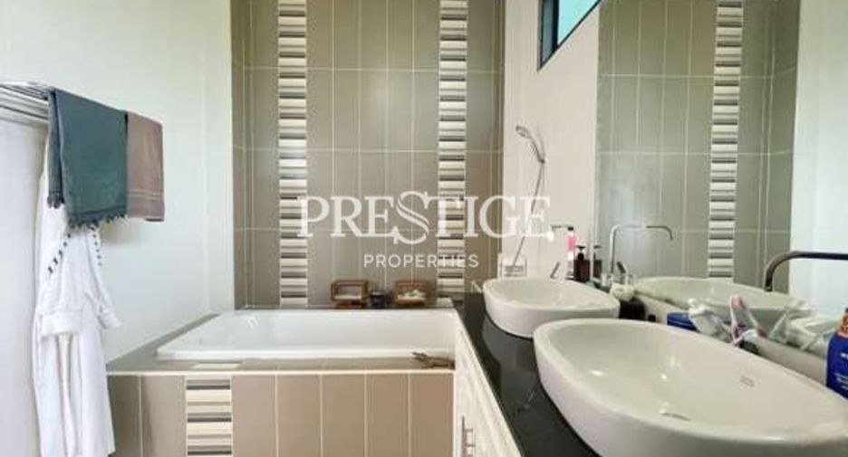 Haus zur Miete und zum Kauf mit 3 Zimmer in Bang Lamung, Chonburi