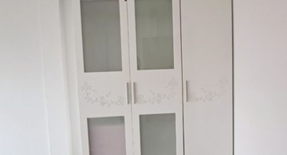Gewerbefläche zur Miete mit 2 Zimmer in Bang Kapi, Bangkok