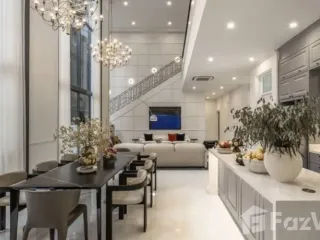 For sale 4 Beds house in Bang Kapi, Bangkok
