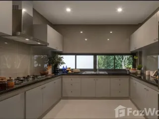 For sale 4 Beds house in Bang Kapi, Bangkok