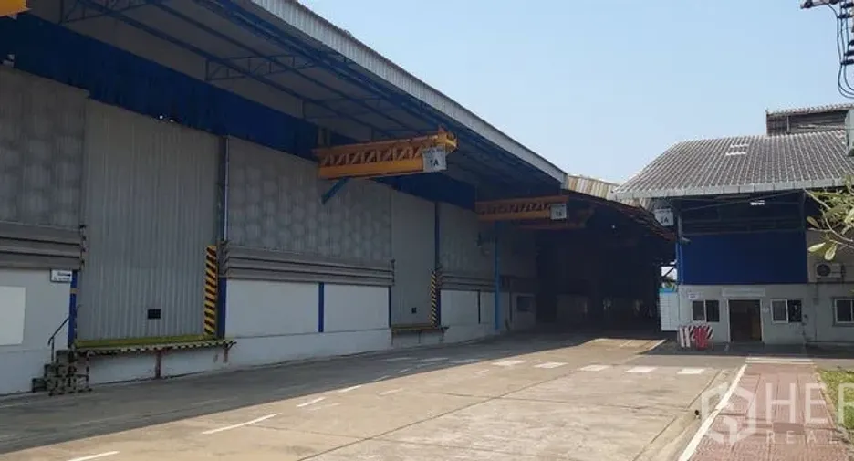 For rent warehouse in Phra Pradaeng, Samut Prakan