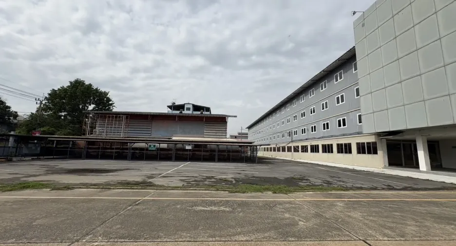 For rent warehouse in Phra Pradaeng, Samut Prakan