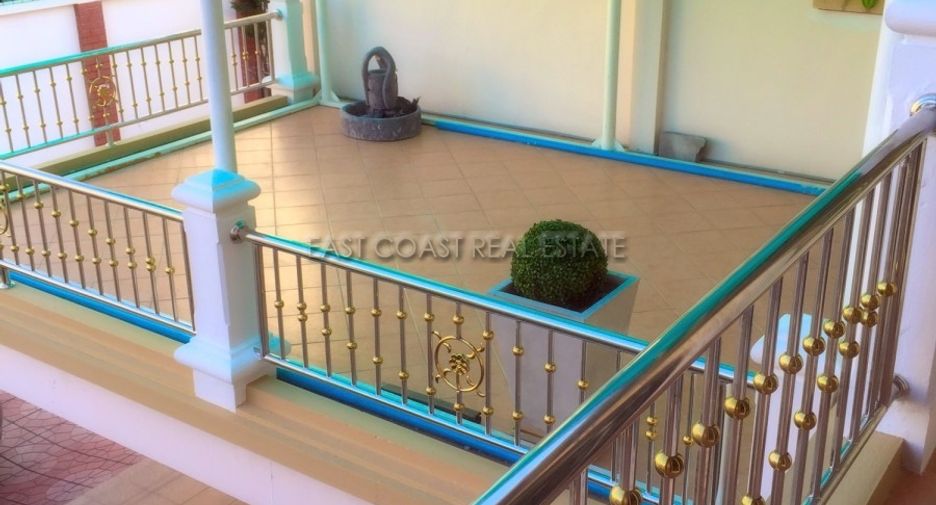 For sale 3 bedrooms house in Pratumnak, Pattaya