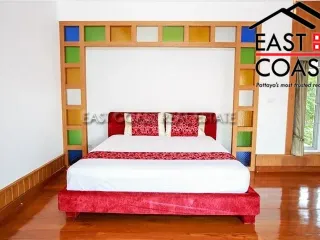 Casa en alquiler de 5 habitaciones en Bang Lamung, Chonburi