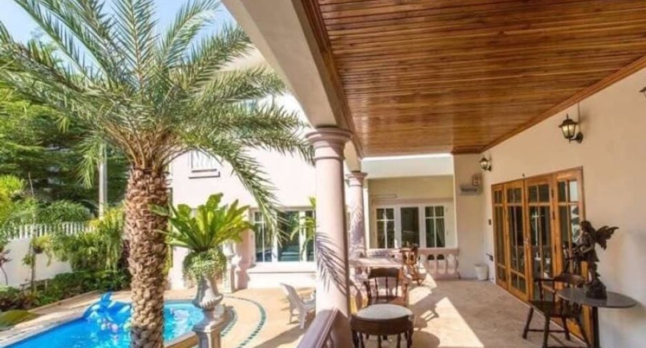 Haus zum Kauf mit 6 Zimmer in Bang Lamung, Chonburi