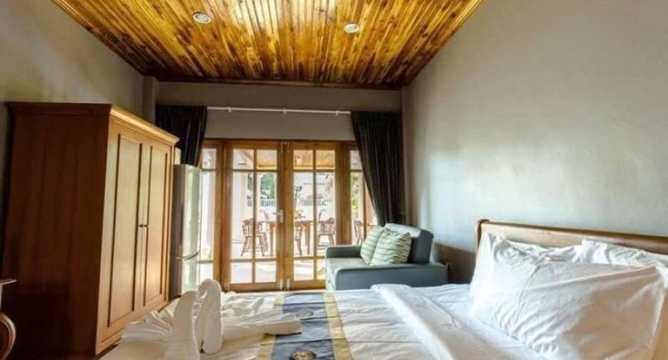 Haus zum Kauf mit 6 Zimmer in Bang Lamung, Chonburi