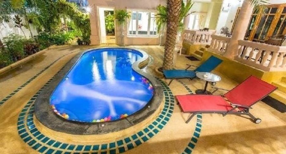 Haus zum Kauf mit 6 Zimmer in Bang Lamung, Chonburi