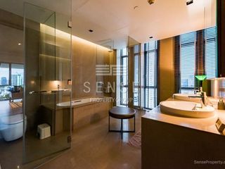 À vendre et à louer 3 chambres condo à Sathon, Bangkok