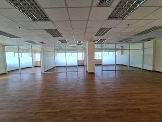 For rent 1 bed office in Khlong Toei, Bangkok