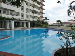 For sale 2 bed condo in Wang Thonglang, Bangkok