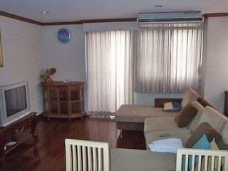 For sale 2 bed condo in Wang Thonglang, Bangkok