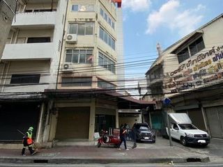 For rent 6 Beds townhouse in Khlong San, Bangkok