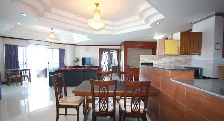 For rent 3 bedrooms condo in Bang Lamung, Chonburi