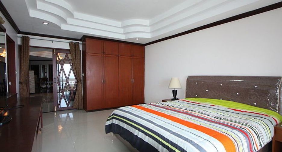 For rent 3 bedrooms condo in Bang Lamung, Chonburi