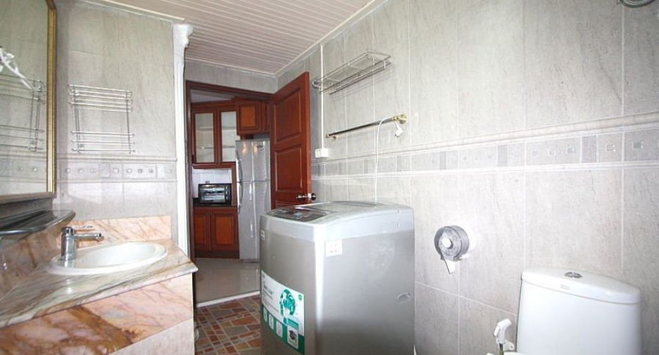 For rent 3 bedrooms condo in Bang Lamung, Chonburi