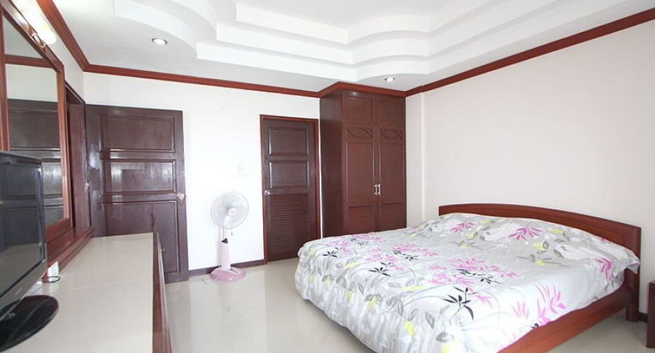 For rent 3 bedrooms condo in Bang Lamung, Chonburi