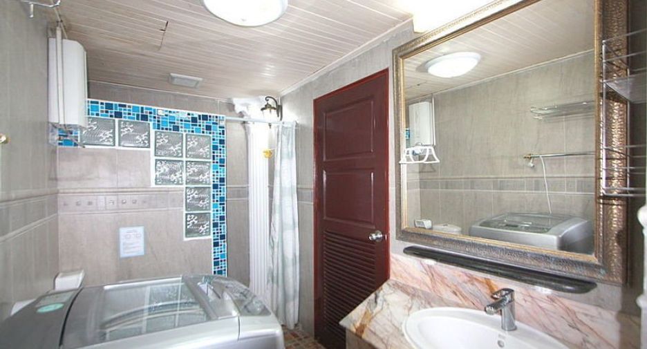 For rent 3 bedrooms condo in Bang Lamung, Chonburi