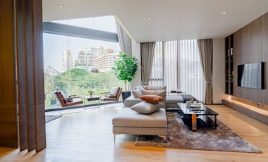 For rent 3 bedrooms condo in Khlong Toei, Bangkok