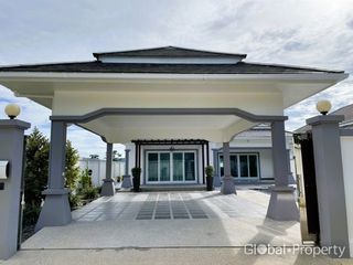For sale 3 bedrooms house in Bang Saray, Pattaya
