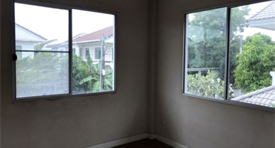 For sale 3 ベッドルーム house in Bang Sao Thong, Samut Prakan