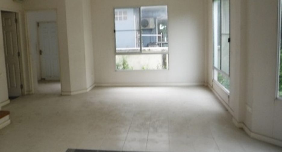 For sale 3 ベッドルーム house in Bang Sao Thong, Samut Prakan